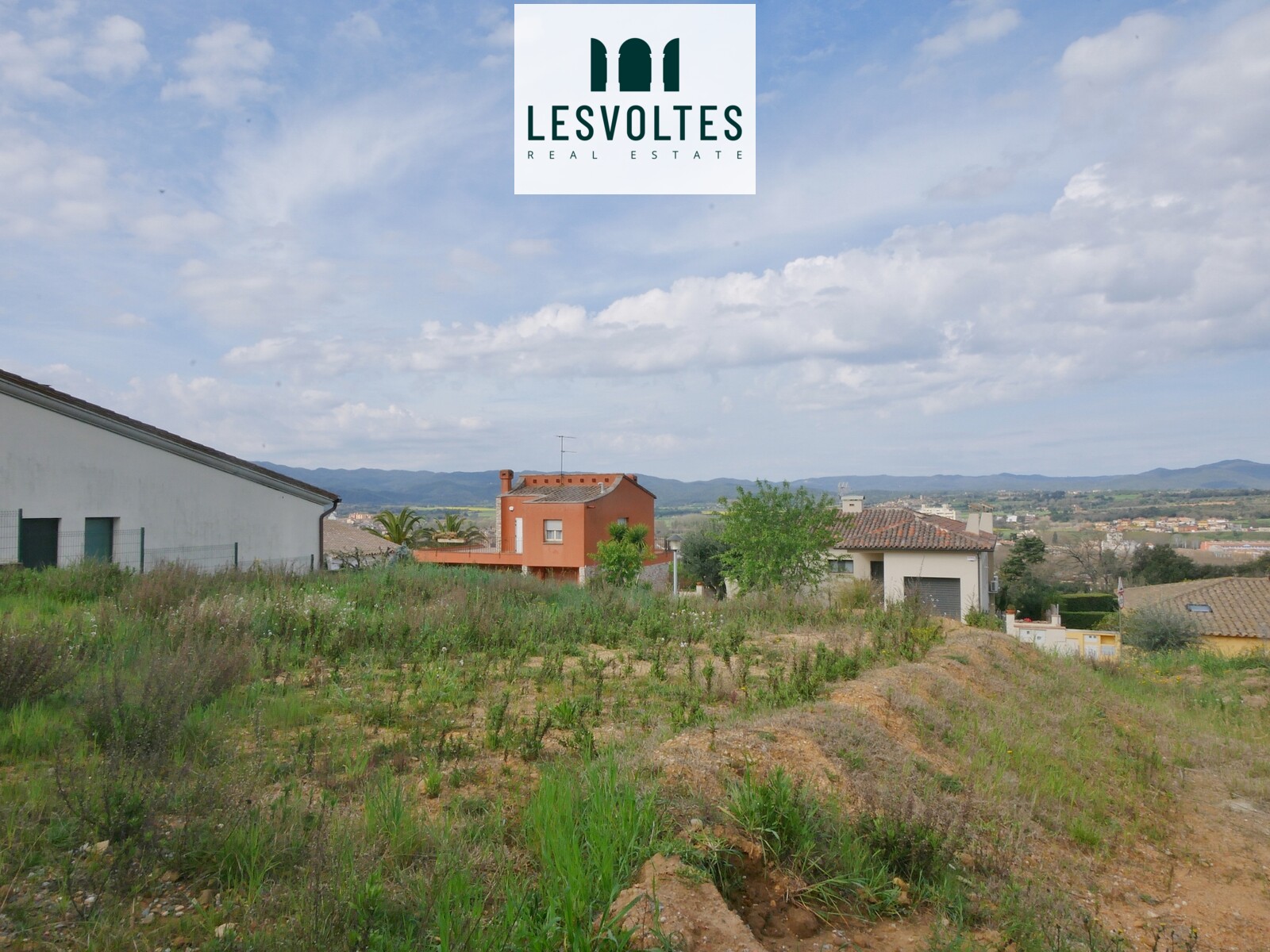 BUILDING PLOT OF 644 M2 FOR SALE IN FORALLAC. GOOD OPPORTUNITY.