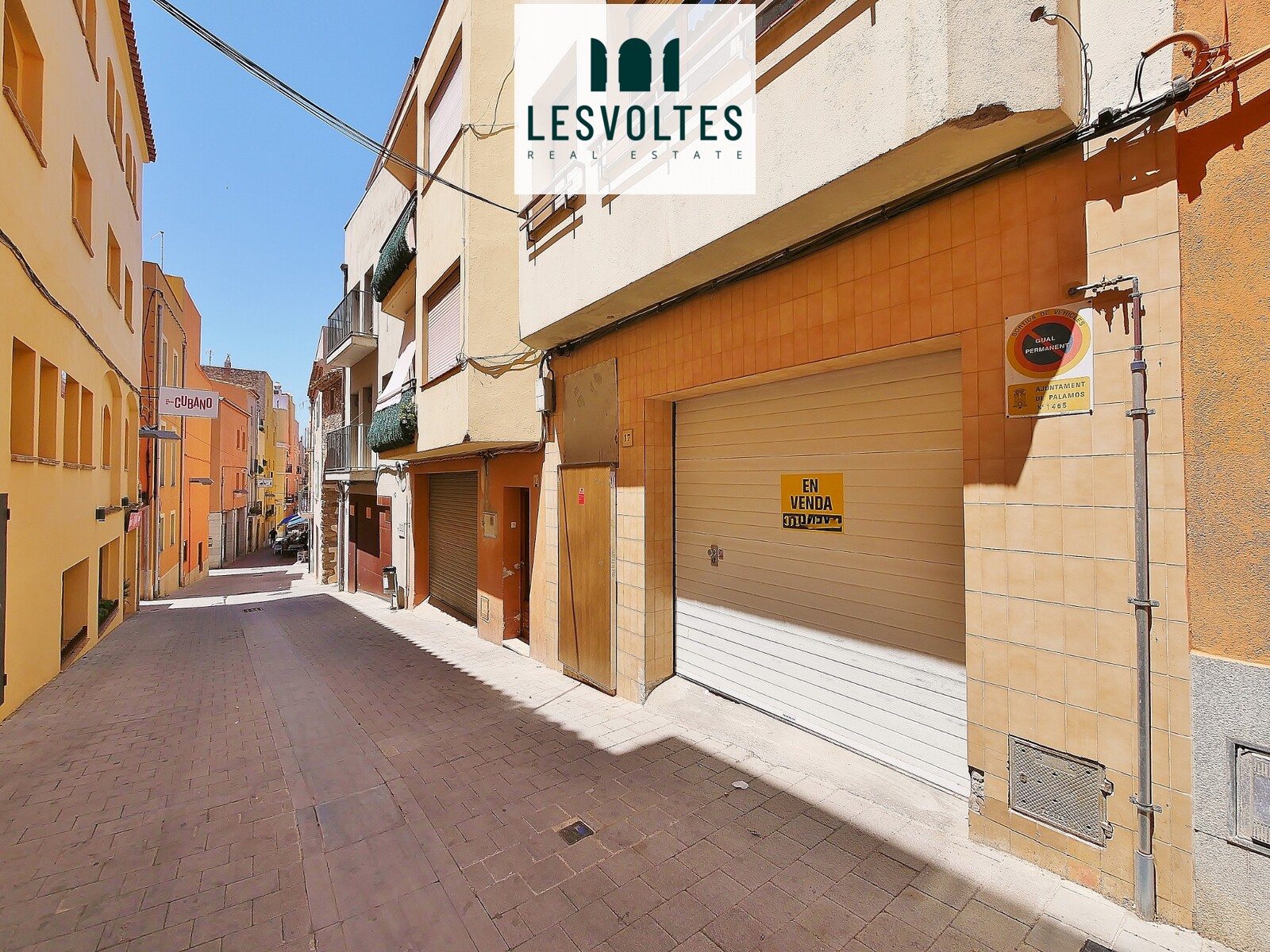 182M2 HOUSE TO REFURBISH IN THE CENTRE OF PALAMÓS