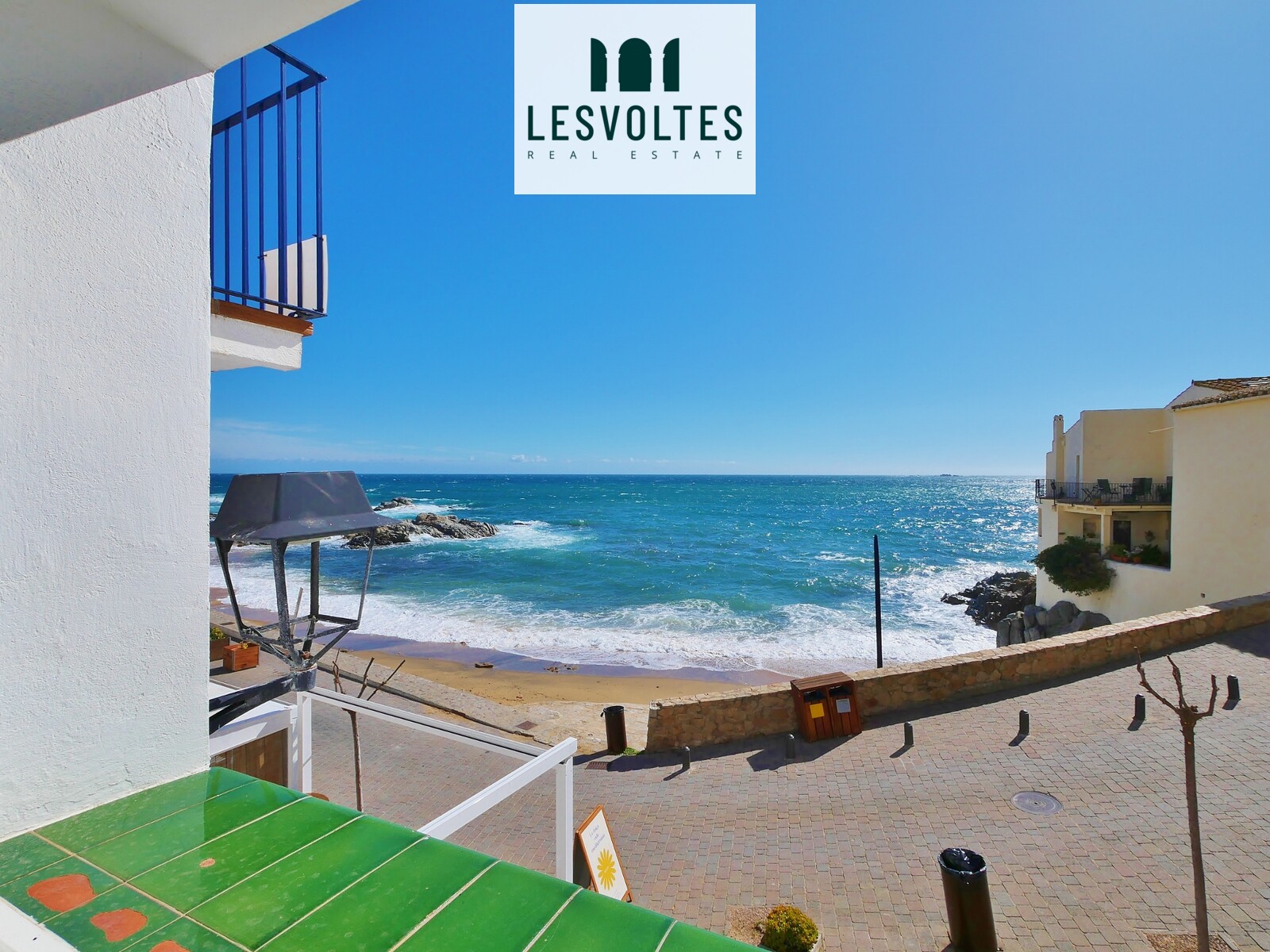 APARTMENT ON THE 1ST LINE OF THE SEA WITH SPECTACULAR VIEWS IN CALELLA DE PALAFRUGELL
